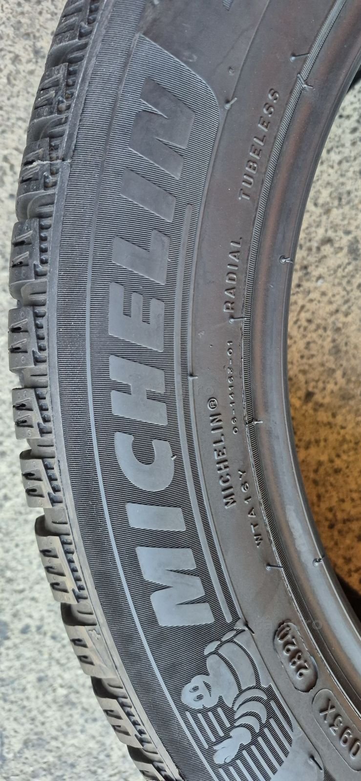 4 anvelope iarna Michelin 215/55/17,dot 2020,ca si noi.Pret pe buc. 4
