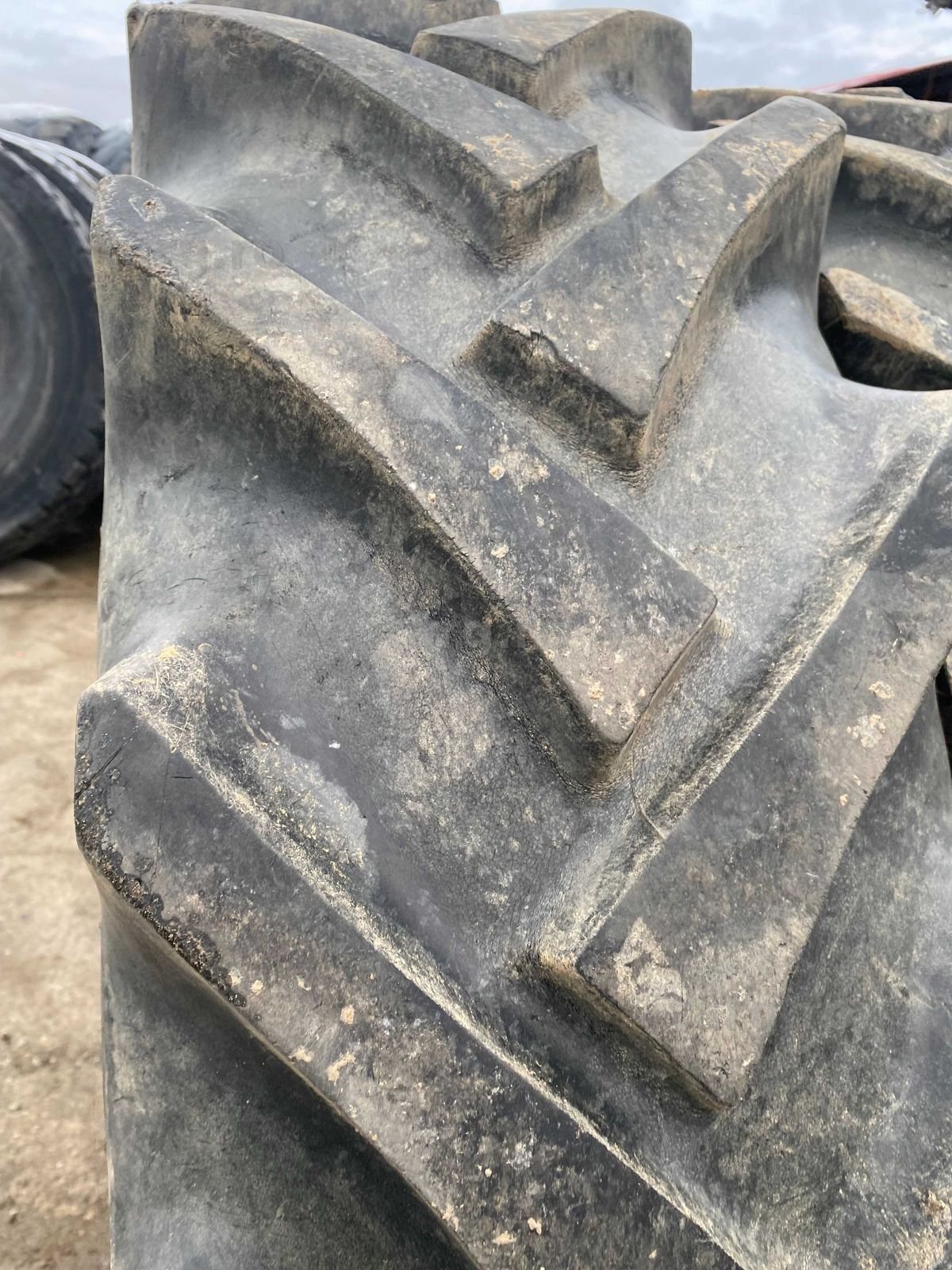 16,9 R30 Semperit -anvelope sh 5