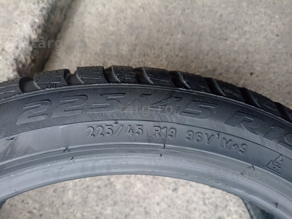 4 anvelope de iarna Pirelli 225/45 R19 2xdot 3018 2xdot 2420 4
