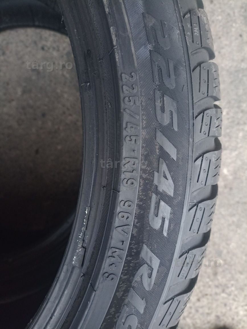4 anvelope RunFlat de iarna ca si noi Pirelli 225/45 R19 dot 2618 7
