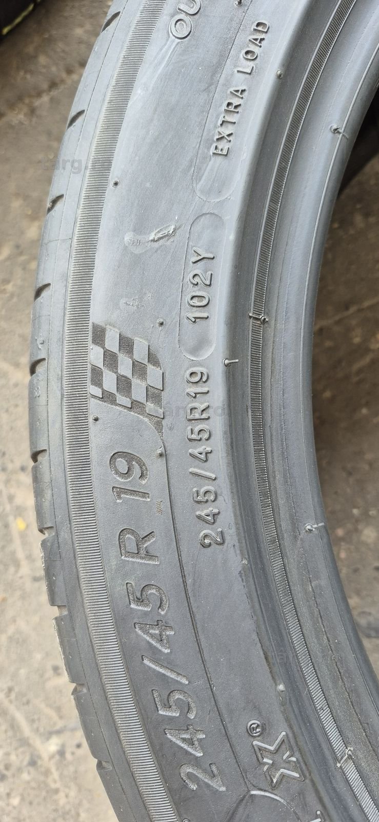 4 anvelope vara Michelin,fata 245/45/19,spate 275/40/19.Pretul este pe bucata. 6