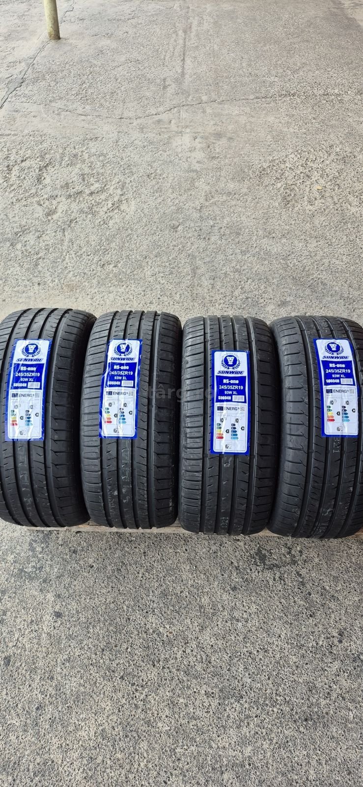 4 anvelope vara noi Sunwide 245/35/19,dot 2025.Pretul este pe bucata.