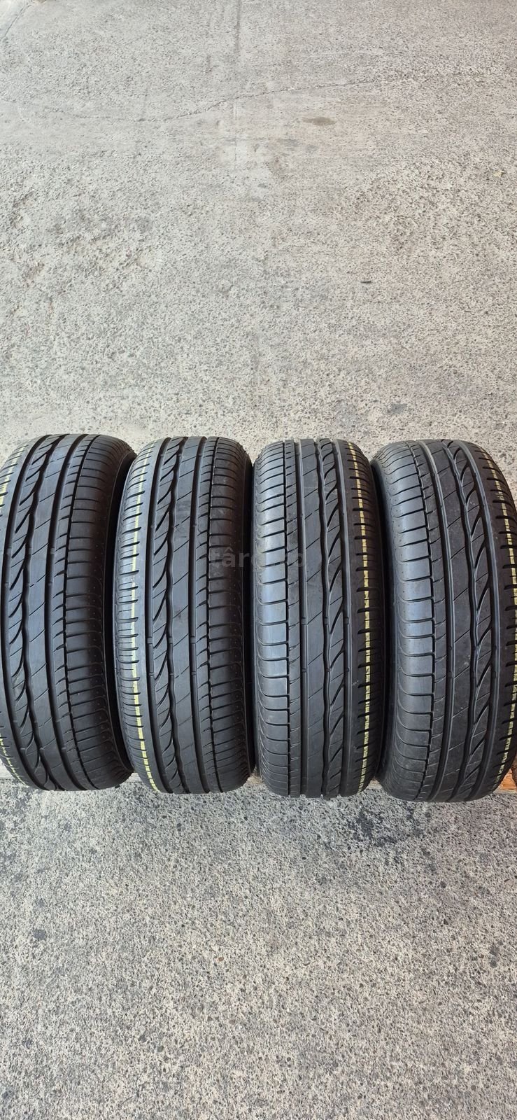 4 anvelope vara runflat ca noi Bridgestone 205/60/16.Pretul este pe bucata.