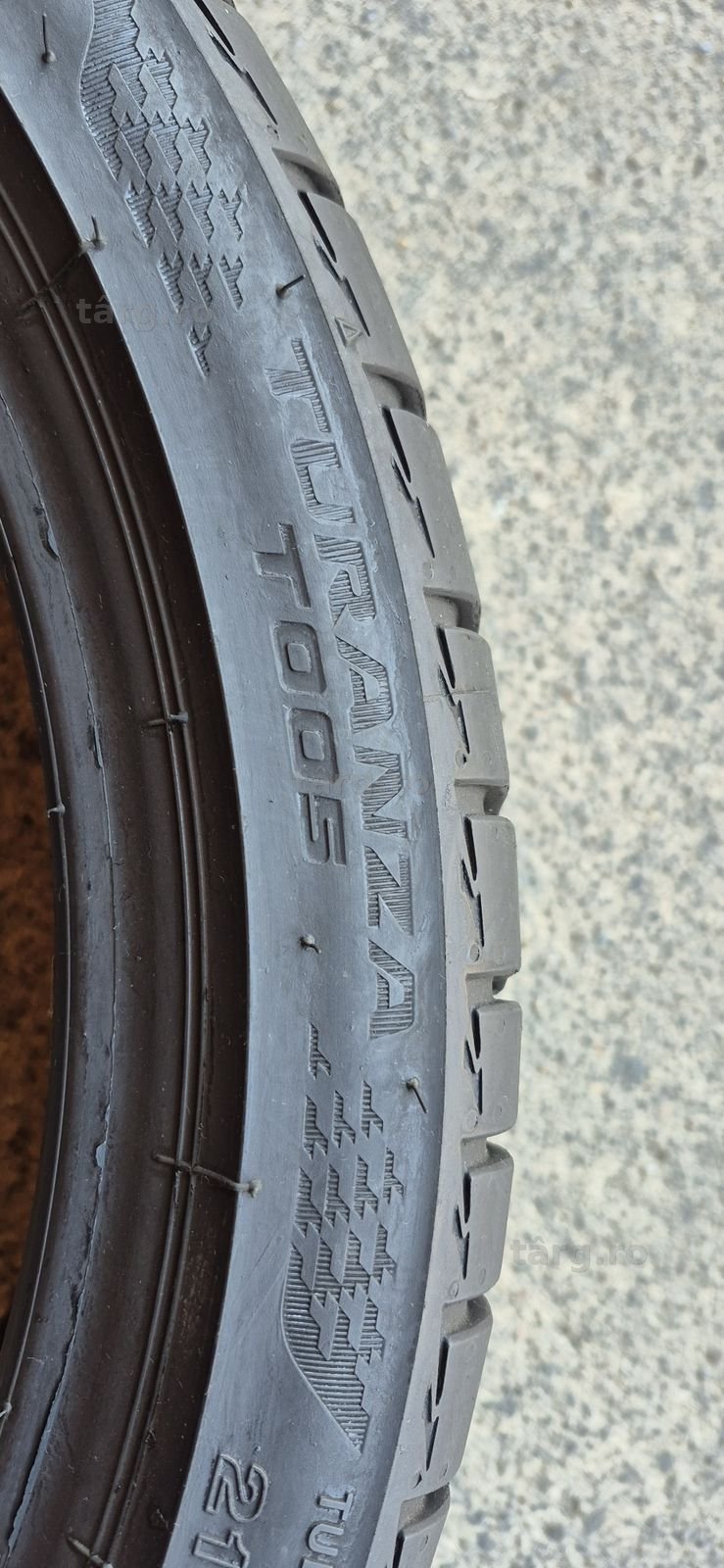 4 anvelope vara Bridgestone 215/40/18.Pretul este pe bucata. 5
