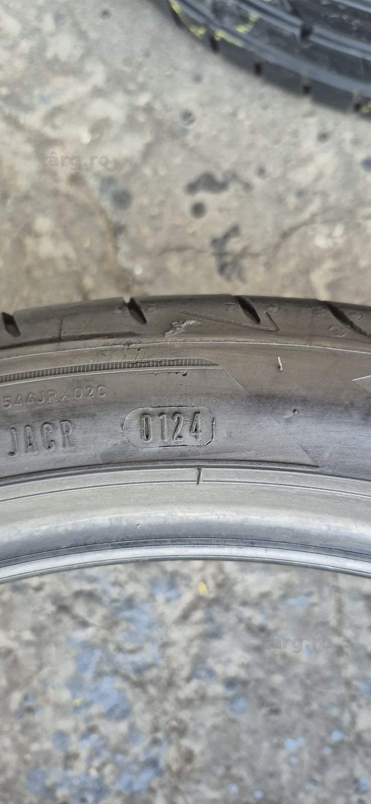 4 anvelope vara runflat 10%uzura, Goodyear,fata 225/40/19,spate 255/35/19.Pretul este pe bucata. 7