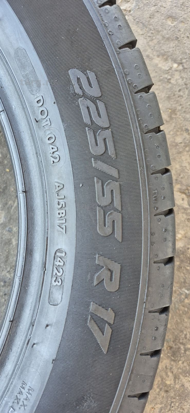 2 anvelope vara Vredestein 225/55/17C,dot 2023.Pretul este pe bucata. 5