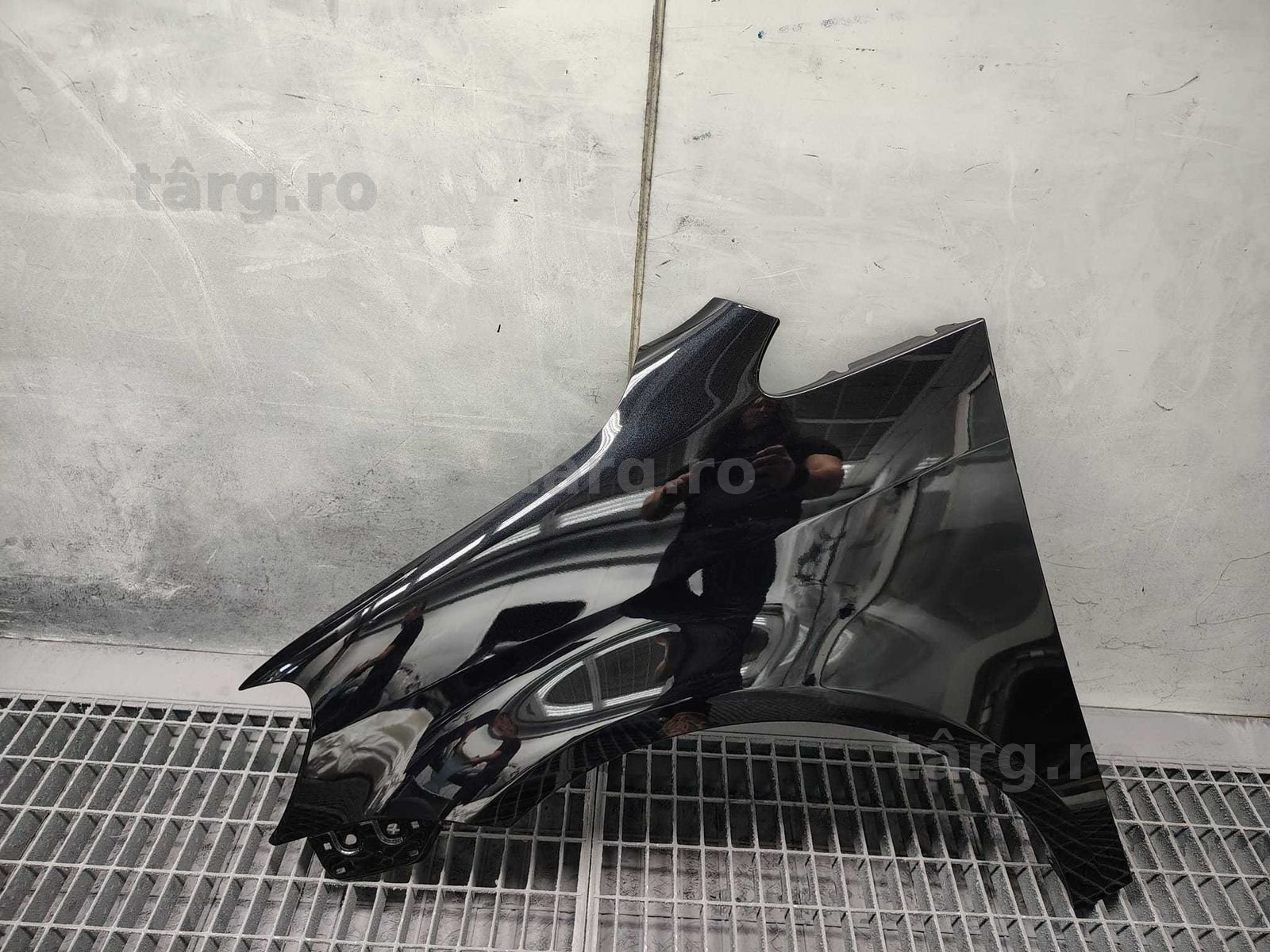 Aripa Fata Stanga VW Touran 2010-2014 (LC9X (Negru))