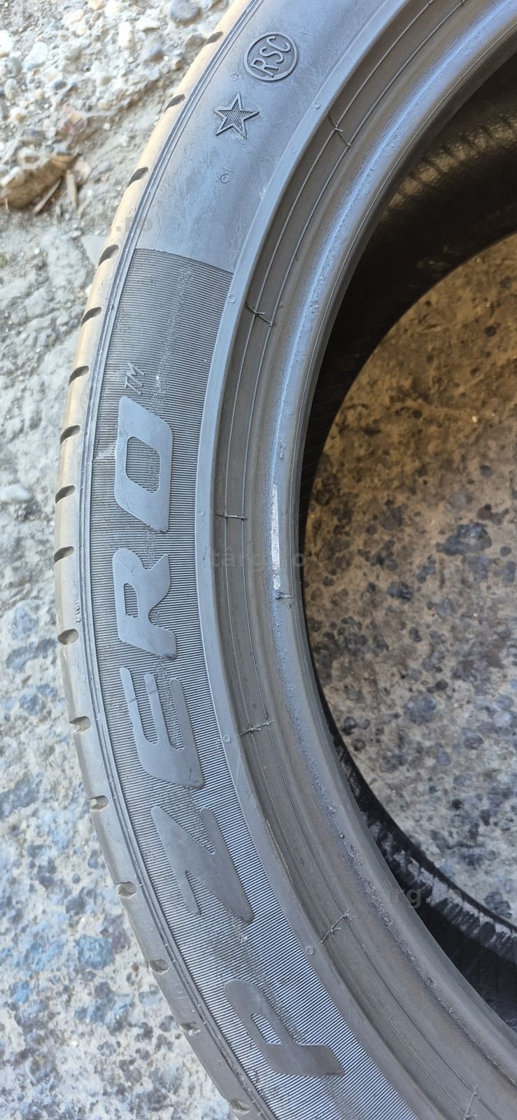 2 anvelope vara runflat Pirelli 315/35/21.Pretul este pe bucata. 4