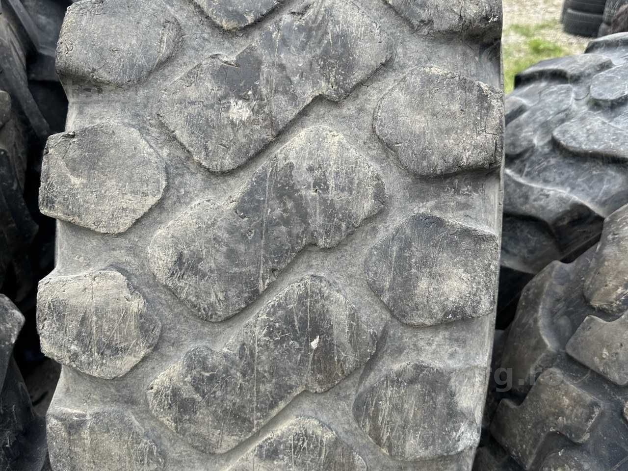 Cauciuc 17.5 R25