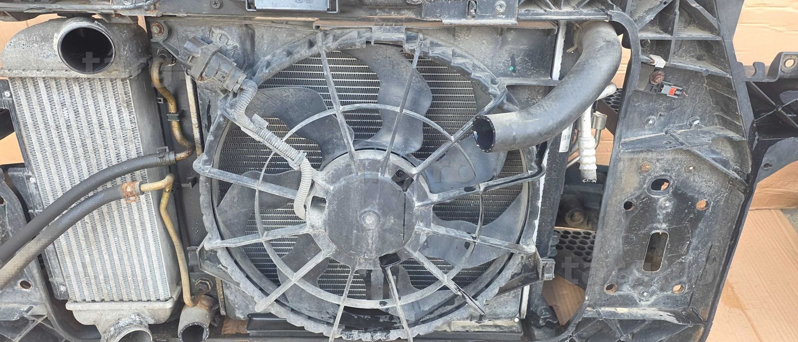 Electroventilator racire Hyundai IX35 2.0 CRDI 2010 2011 / 2012 2013