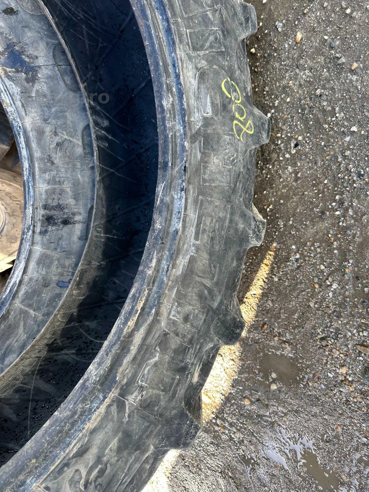 12,4 R38 Michelin 3