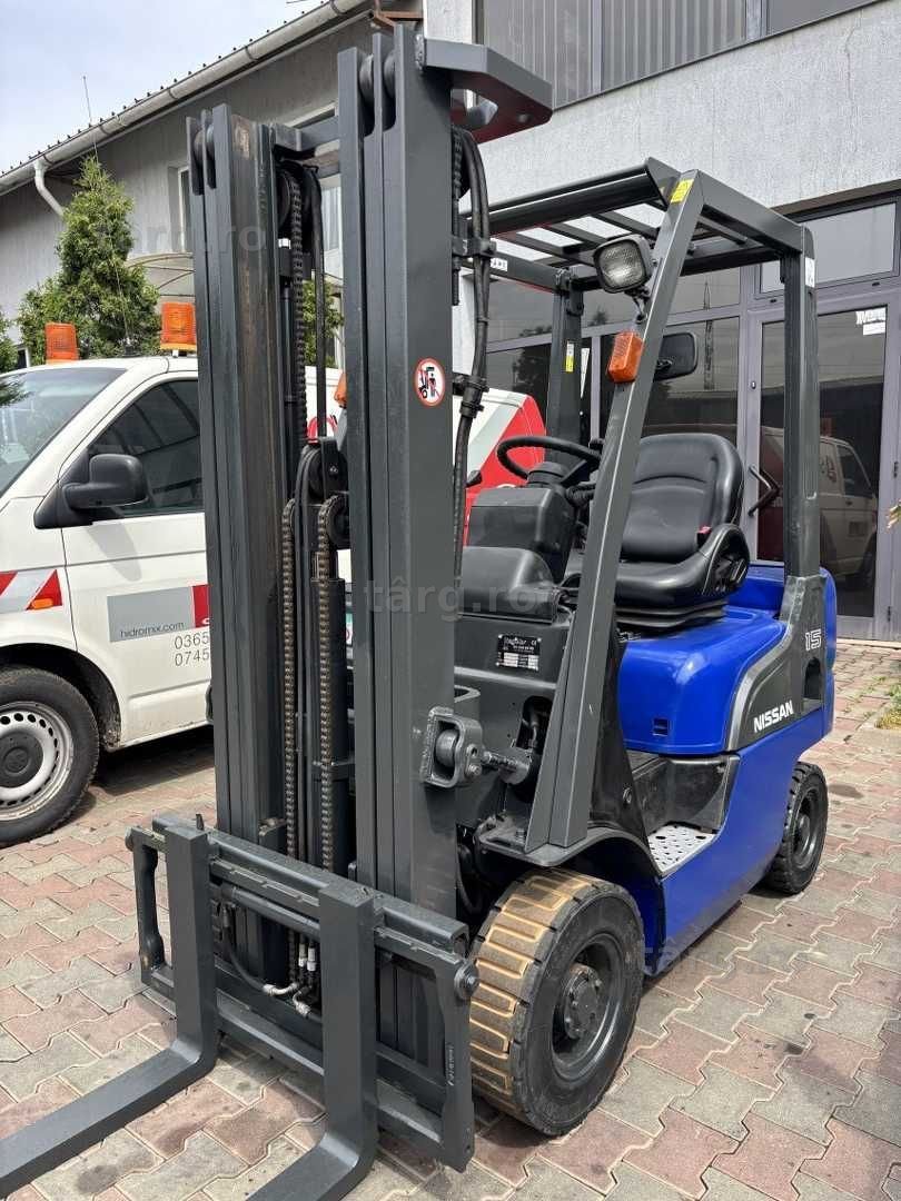 Stivuitor - Motostivuitor Diesel Nissan – 1,6 tone TRIPLEX An fabricație: 10/2006