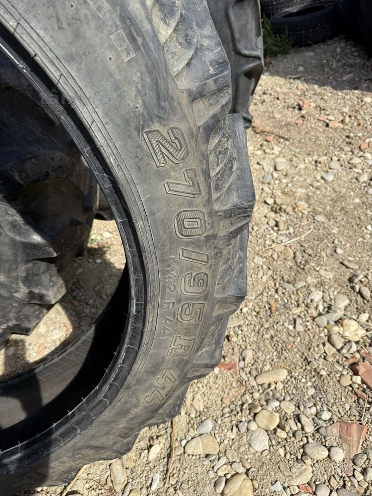 270/95r44 taurus 4
