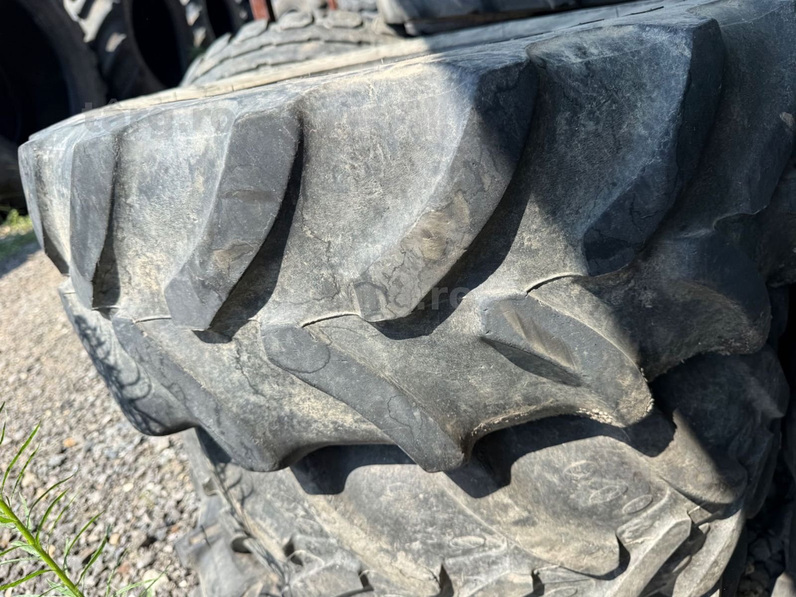 280/70r16 firestaone 4