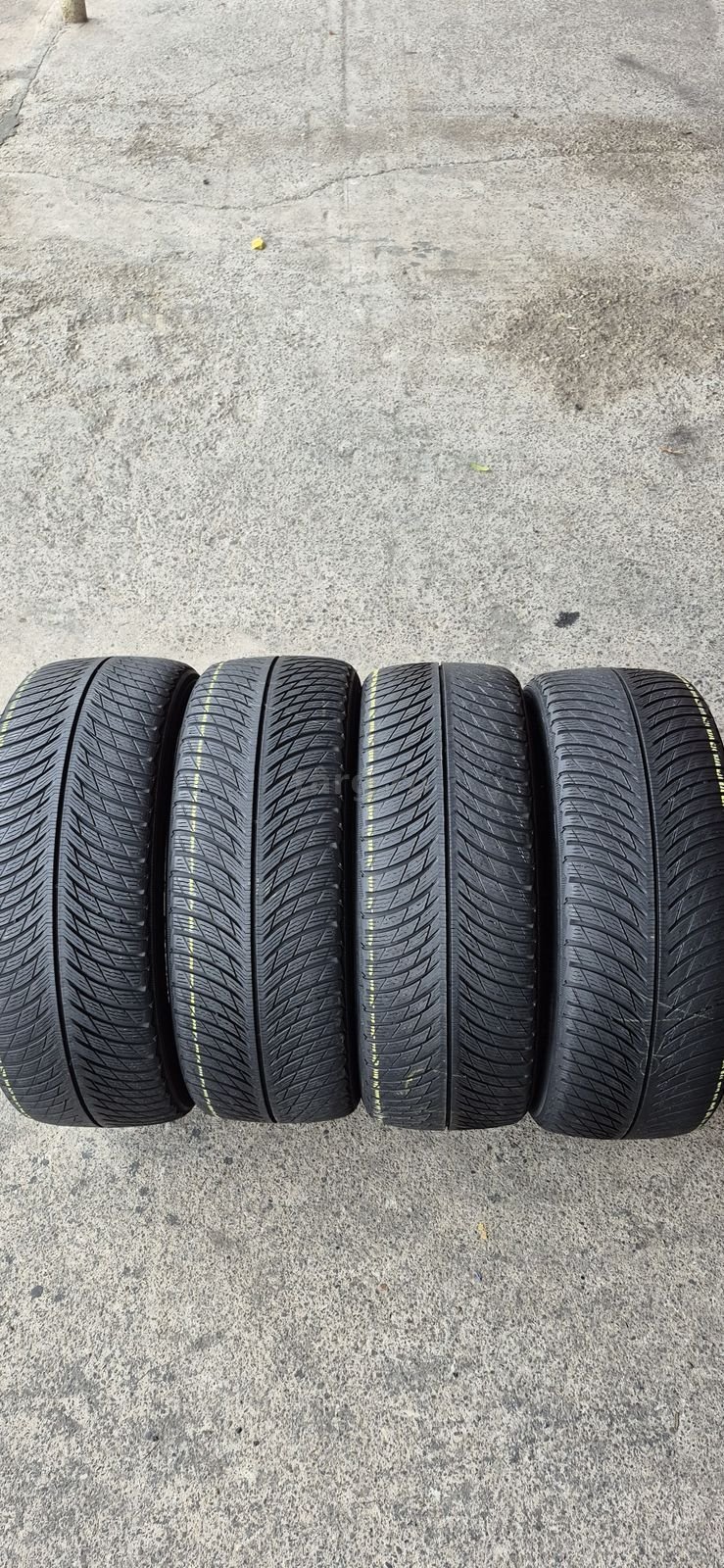4 anvelope iarna Michelin 245/45/20,dot 2020.Pretul este pe bucata