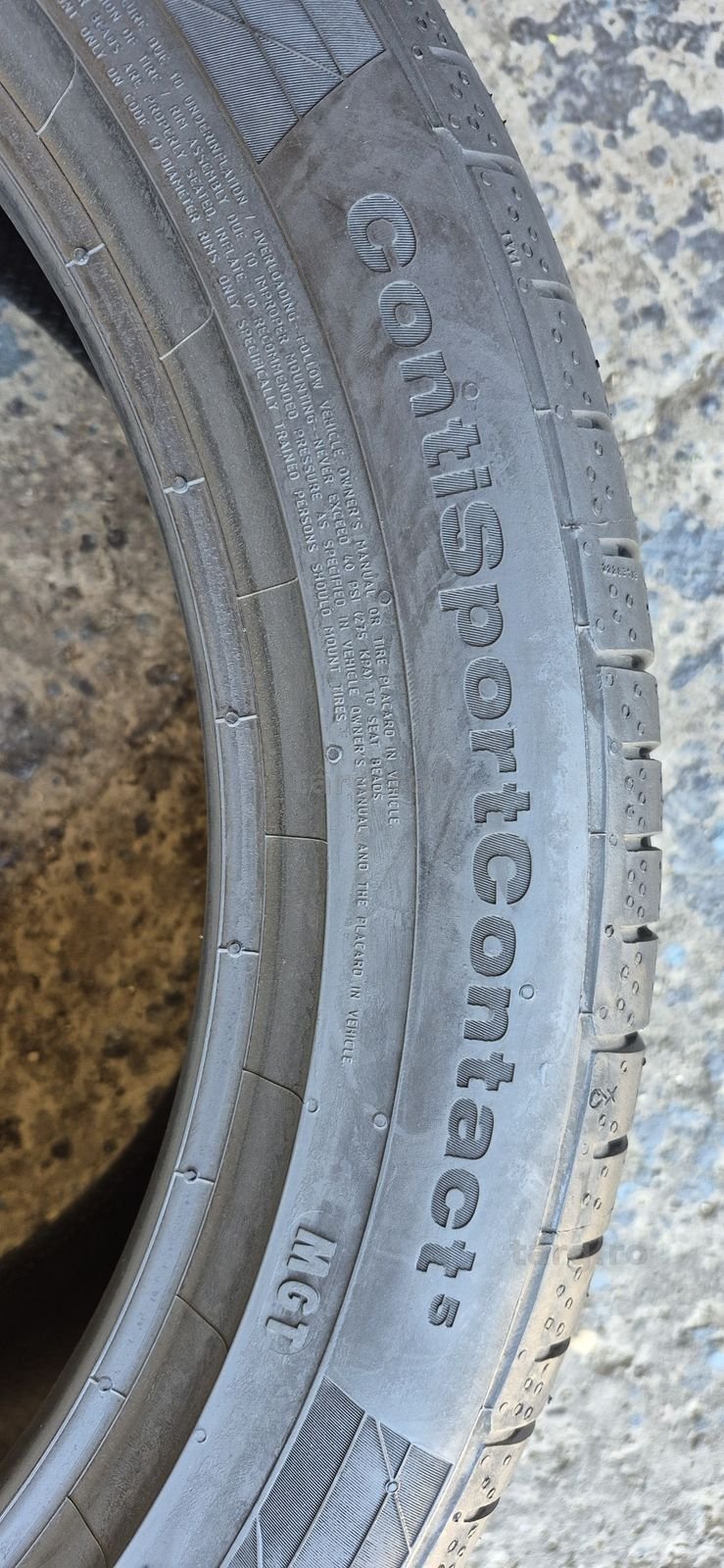 4 anvelope vara noi,fata Dunlop 245/45/19,spate Continental 275/40/19.Pretul este pe bucata. 7