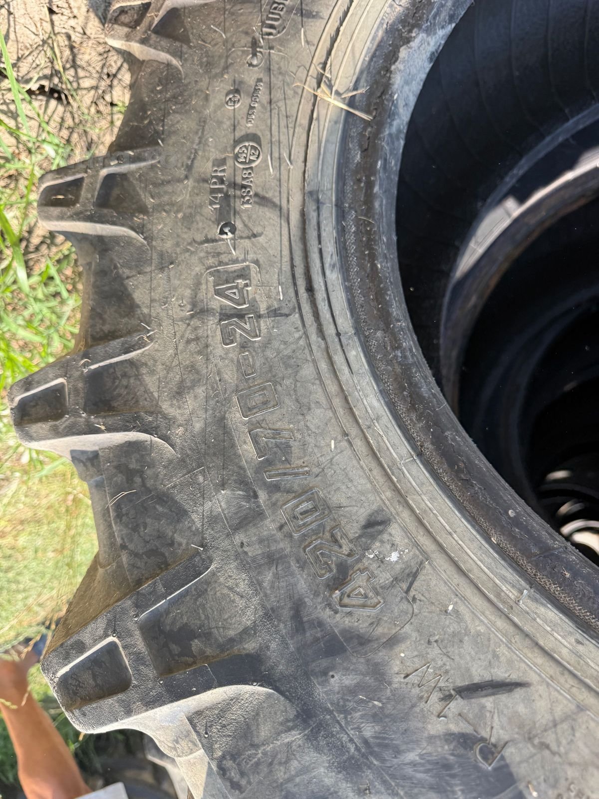 420/70r24 alliance 6