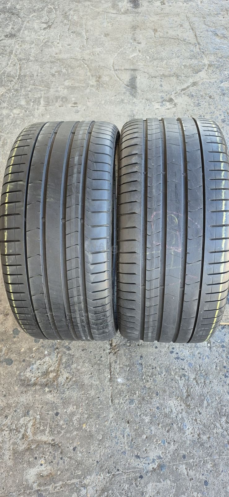 2 anvelope vara runflat Pirelli 275/30/20,dot 2022.Pretul este pe bucata