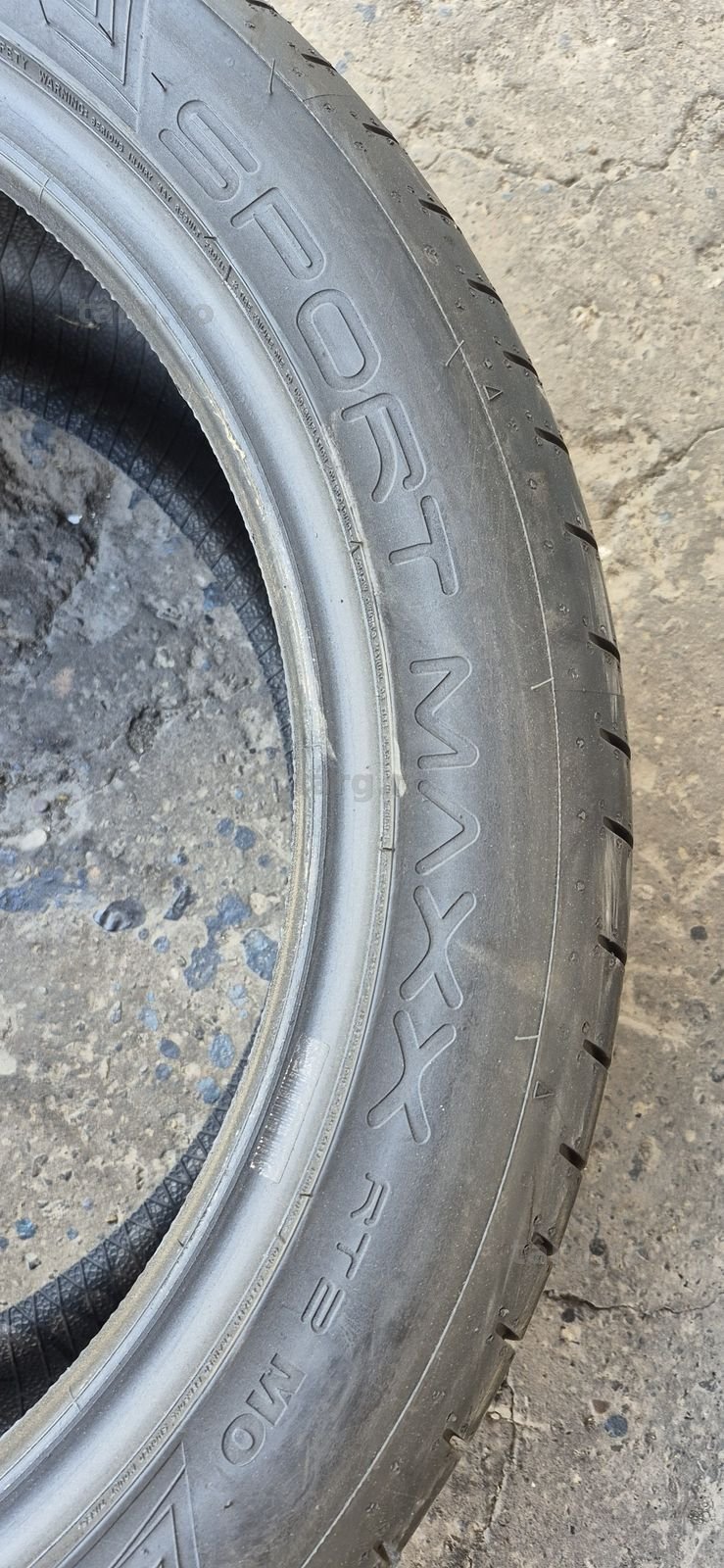 4 anvelope vara ca noi,fata Michelin 255/45/20,spate Dunlop 285/40/20.Pretul este pe bucata 7