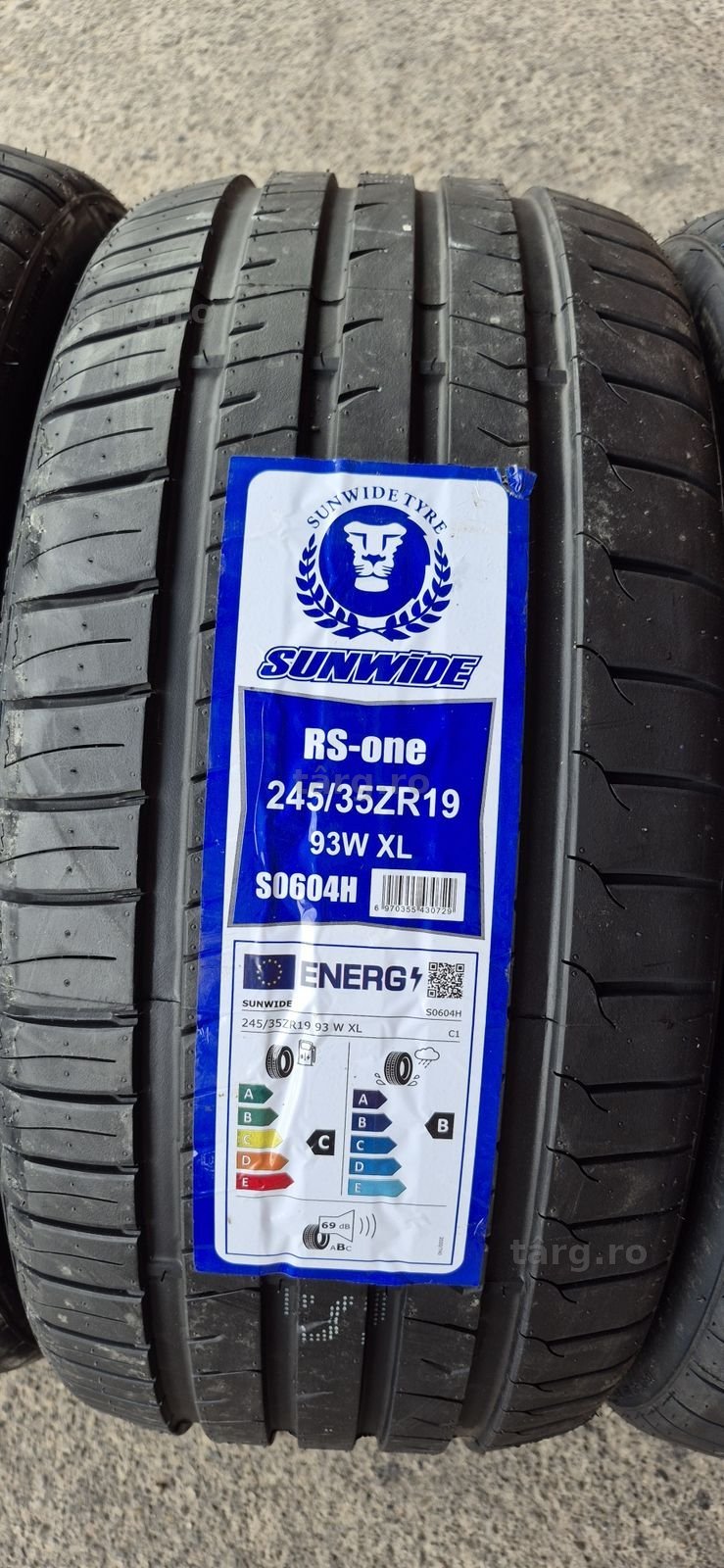 4 anvelope vara noi Sunwide 245/35/19,dot 2025.Pretul este pe bucata. 3