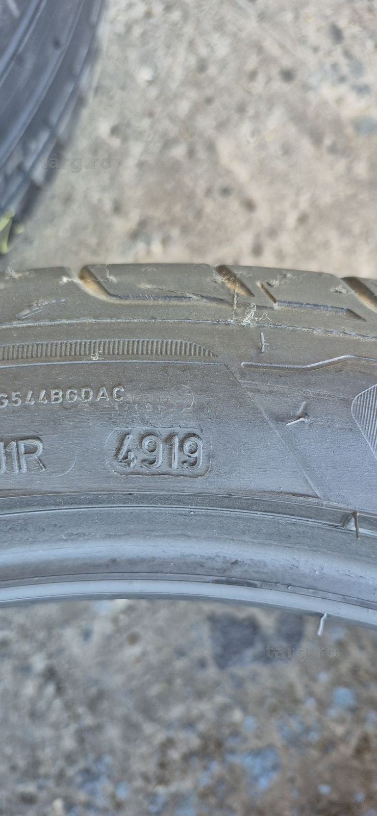4 anvelope vara runflat Goodyear,fata 245/40/19,spate 275/35/19.Pretul este pe bucata. 8
