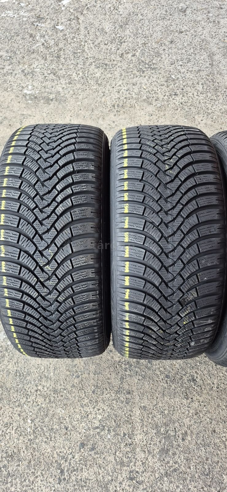 4 anvelope iarna ca si noi Falken 235/40/18.Pretul este pe bucata 2