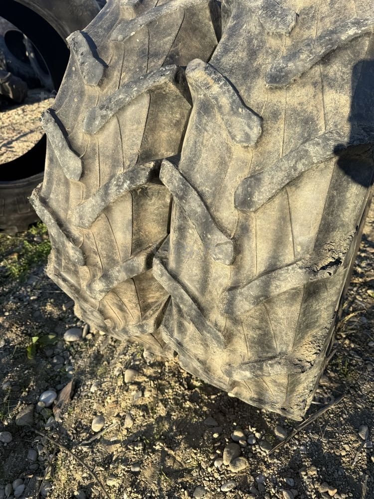 12,4r24 pirelli tractor 2