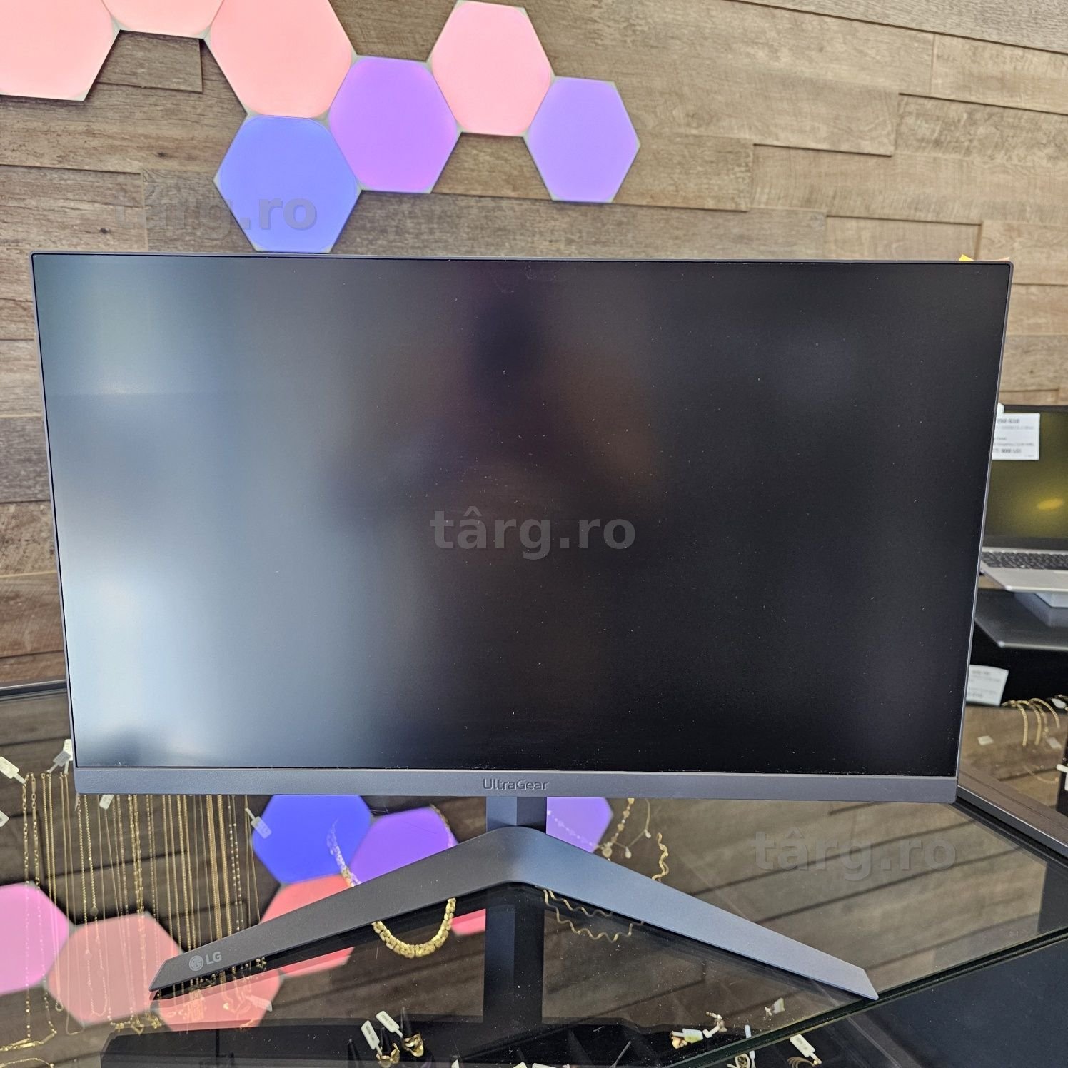 Amanet F28: Monitor LG 24GS50F (P)