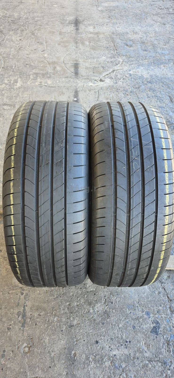2 anvelope vara Goodyear 265/45/21.Pretul este pe bucata.