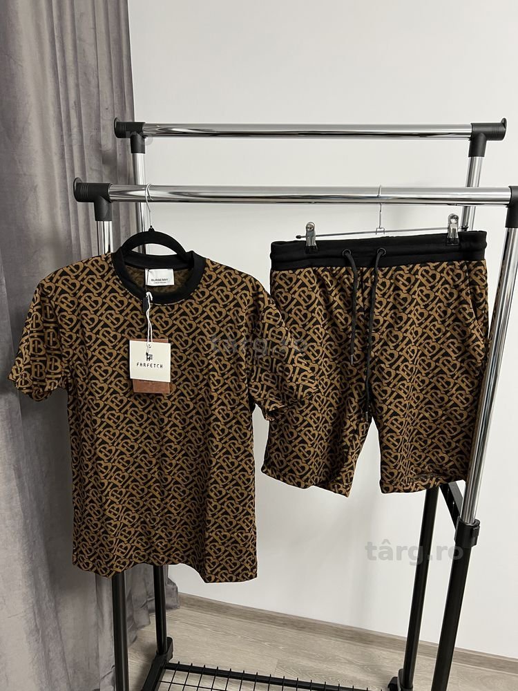 Compleu BURBERRY super calitate