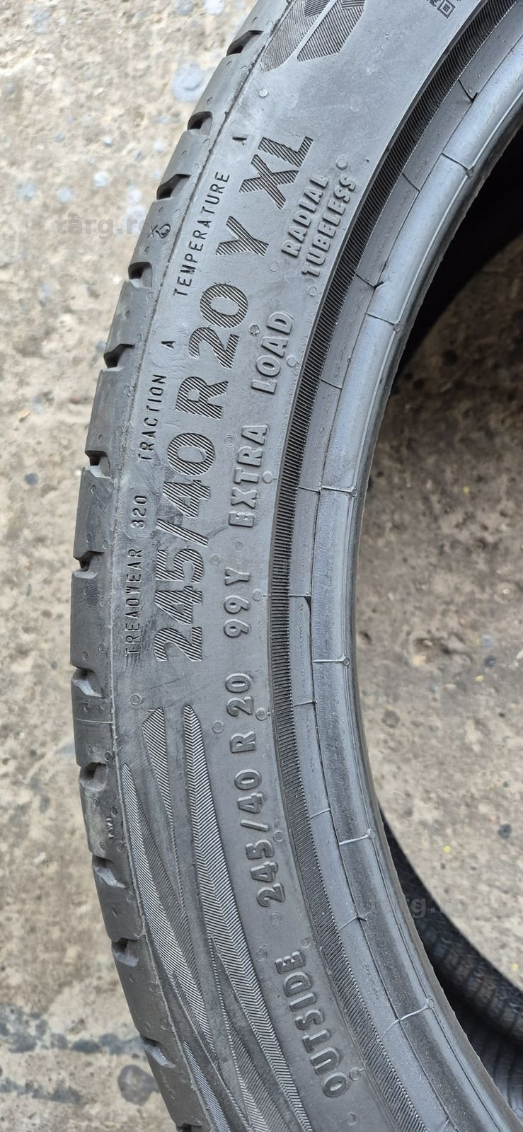 4 anvelope vara,fata Continental 245/40/20,spate Michelin 275/35/20.Pretul este pe bucata. 5