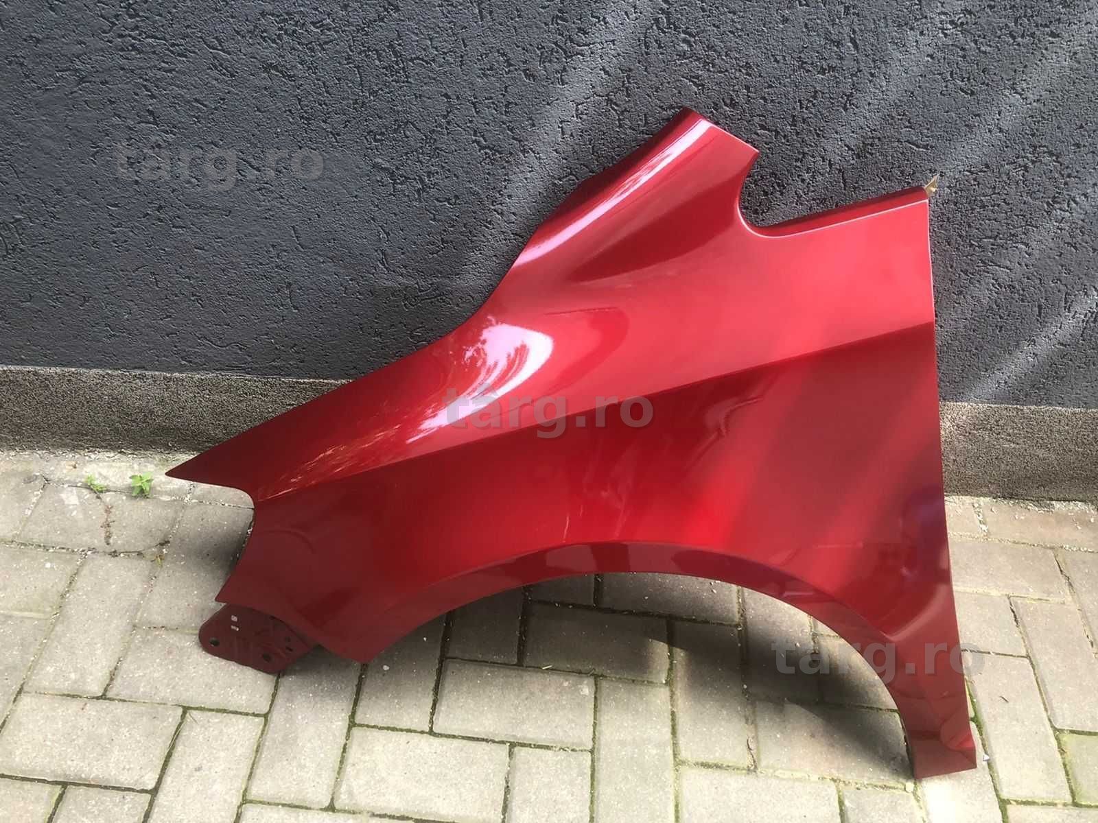 Aripa Fata Stanga VW Golf 5/V Plus 2005-2009 Vopsita Rosu
