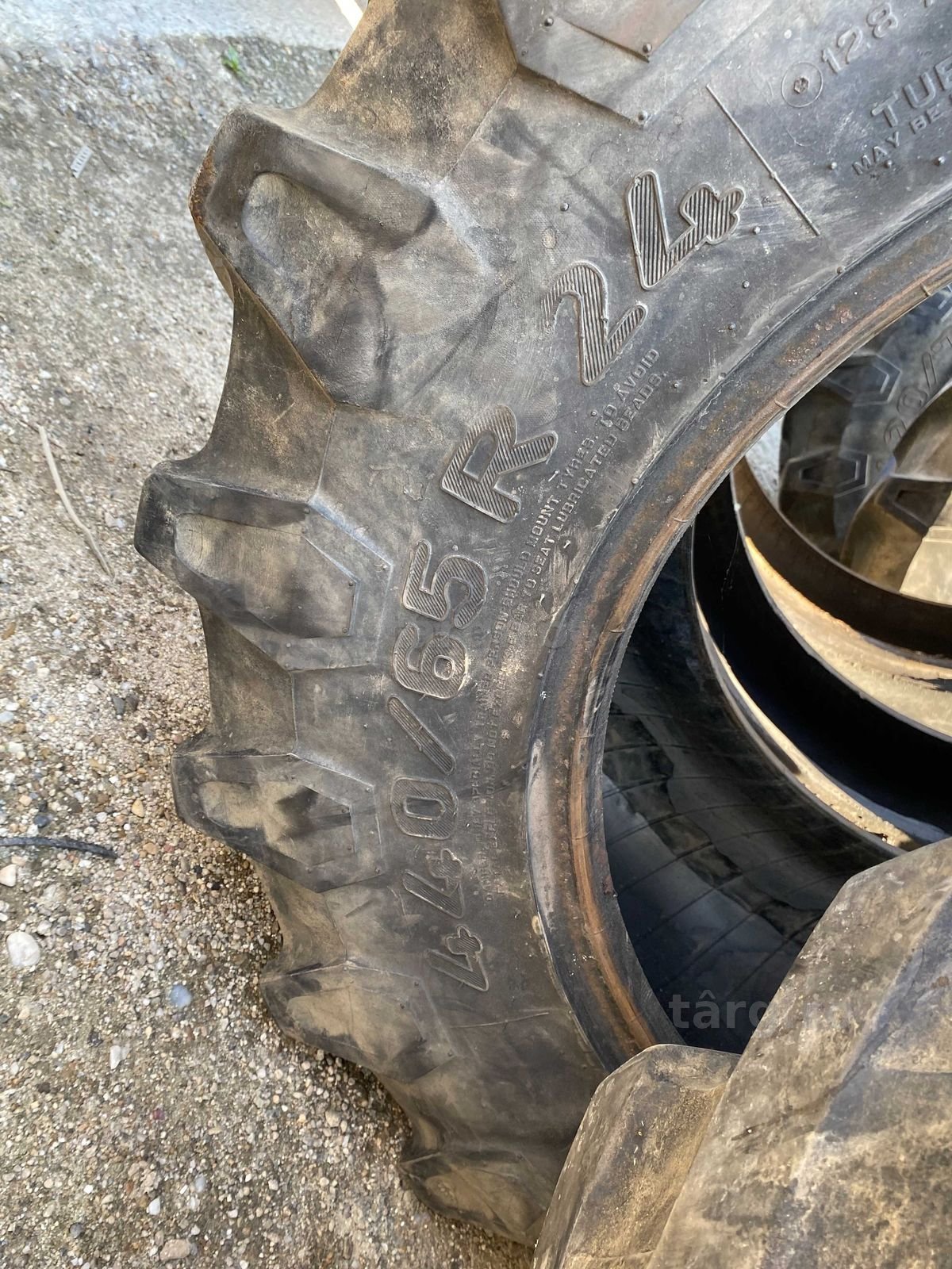 Anvelopa Pirelli 440.65 r24 2
