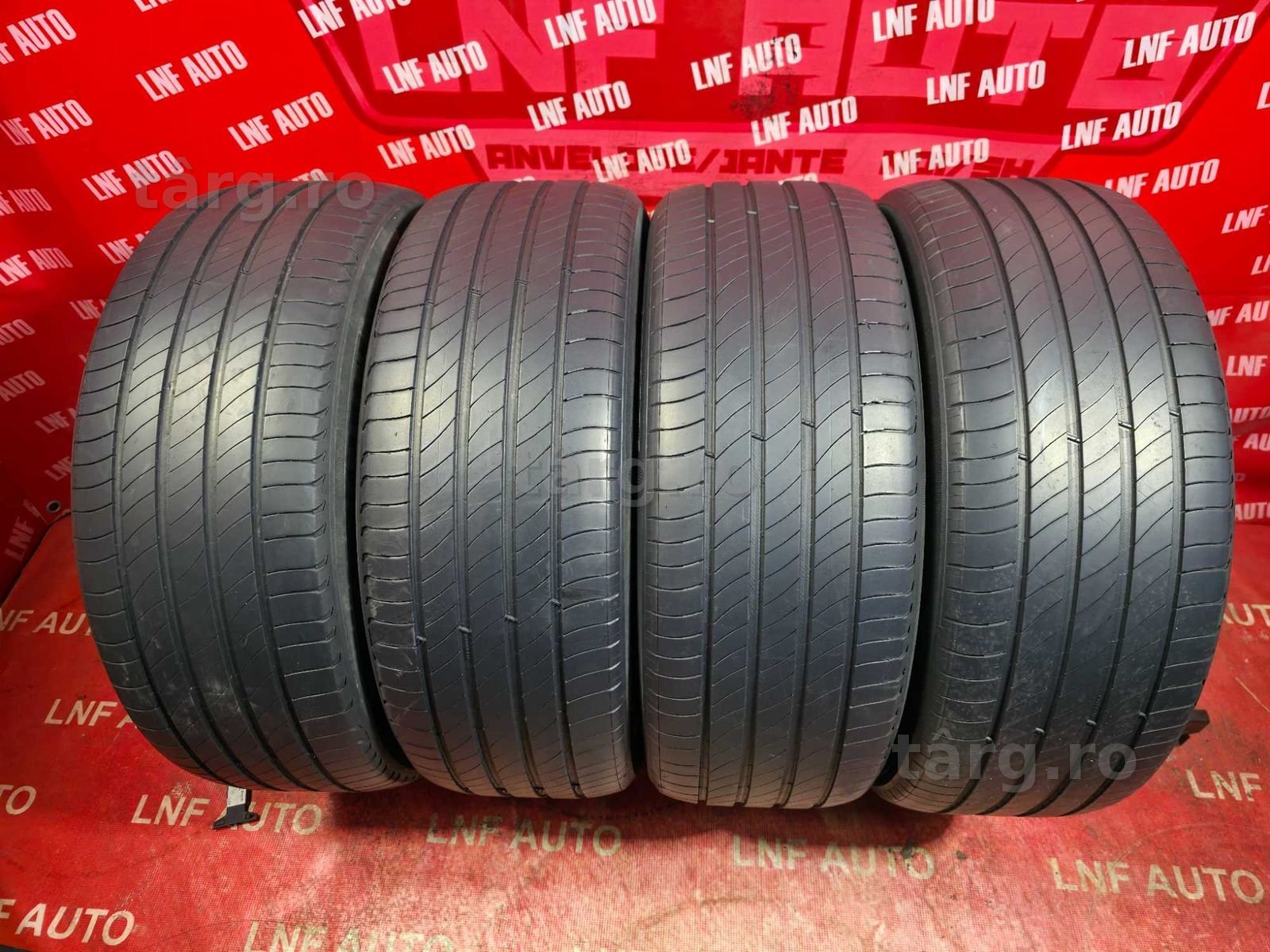 Anvelope de VARA - 235/55/19 - Michelin - 5.28 MM - DOT 4521 !