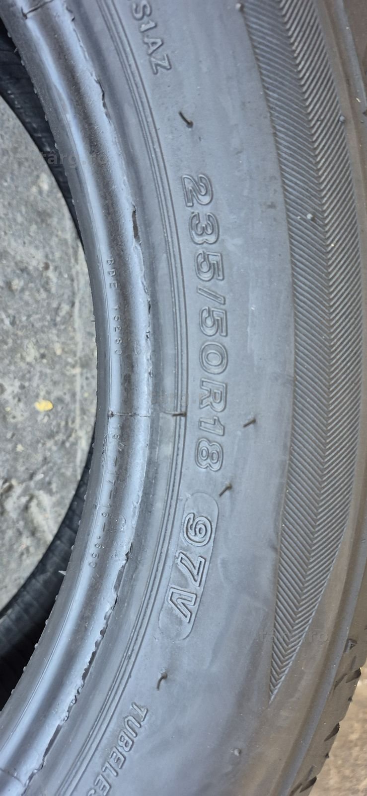 4 anvelope vara Bridgestone 235/50/18.Pretul este pe bucata. 7