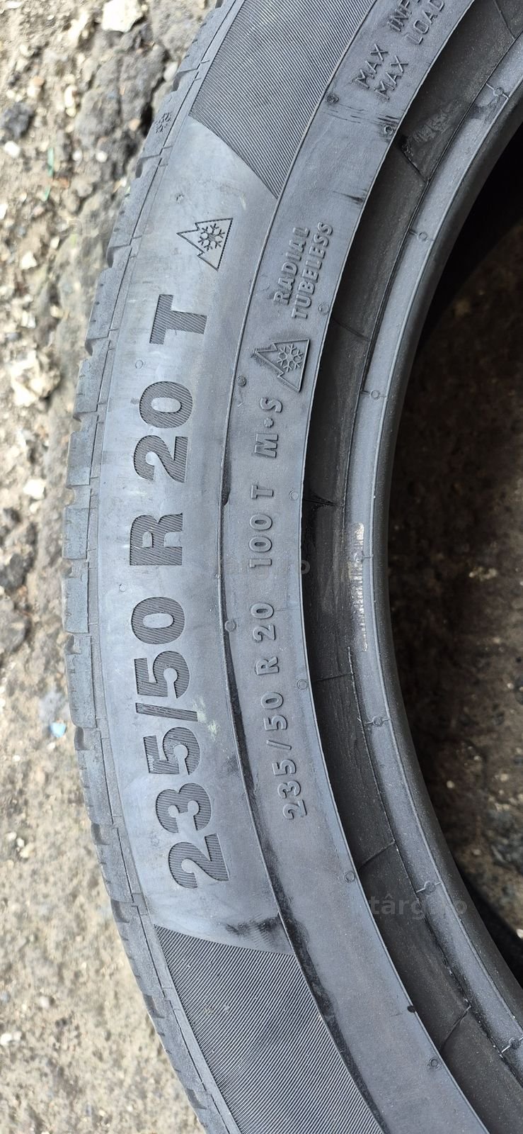 2 anvelope iarna,ca si noi Continental 235/50/20,dot 2022.Pret/buc 5