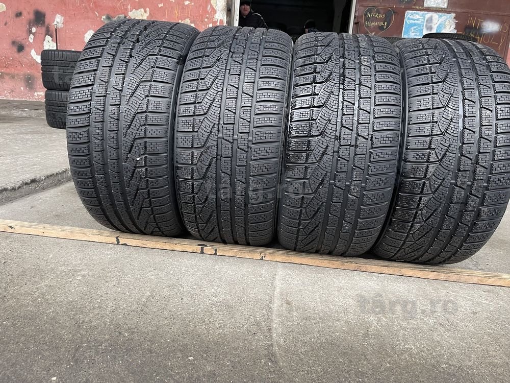 4 anvelope Noi de iarna 265/45/18 Pirelli