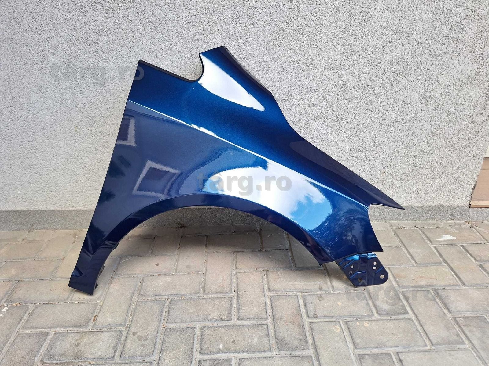 Aripa Fata Dreapta VW Golf 5 V Plus 2005-2009 Vopsita Albastru