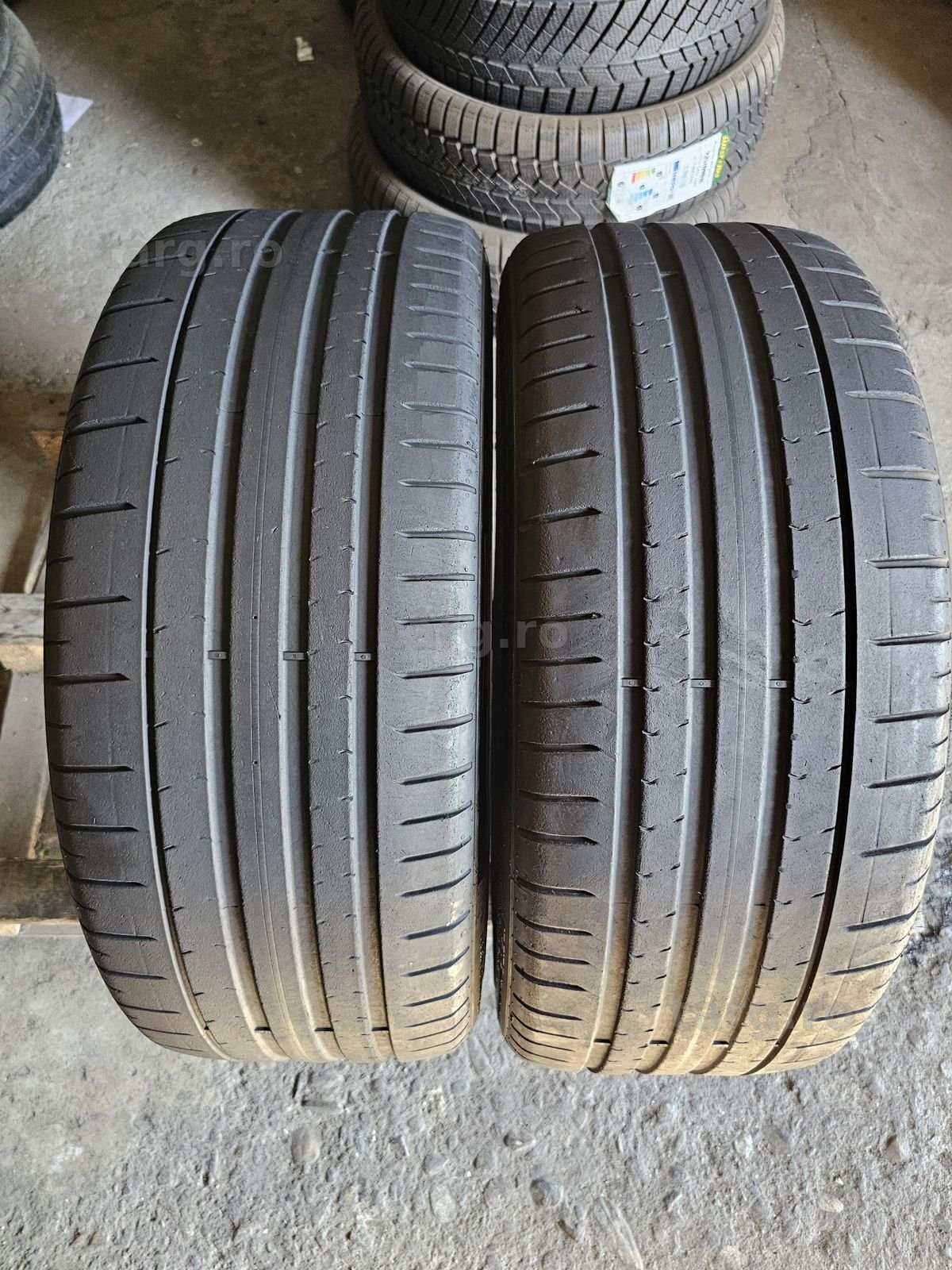 2 anvelope vara 255 40 21 Pirelli Pzero 2023