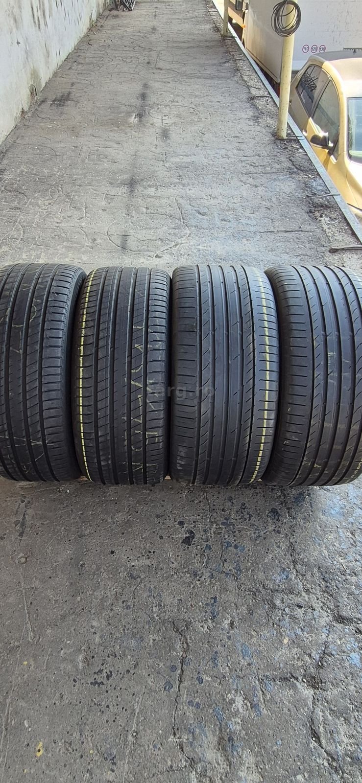 4 anvelope vara,fata Michelin 275/45/21,spate Continental 315/40/21.Pretul este pe bucata.