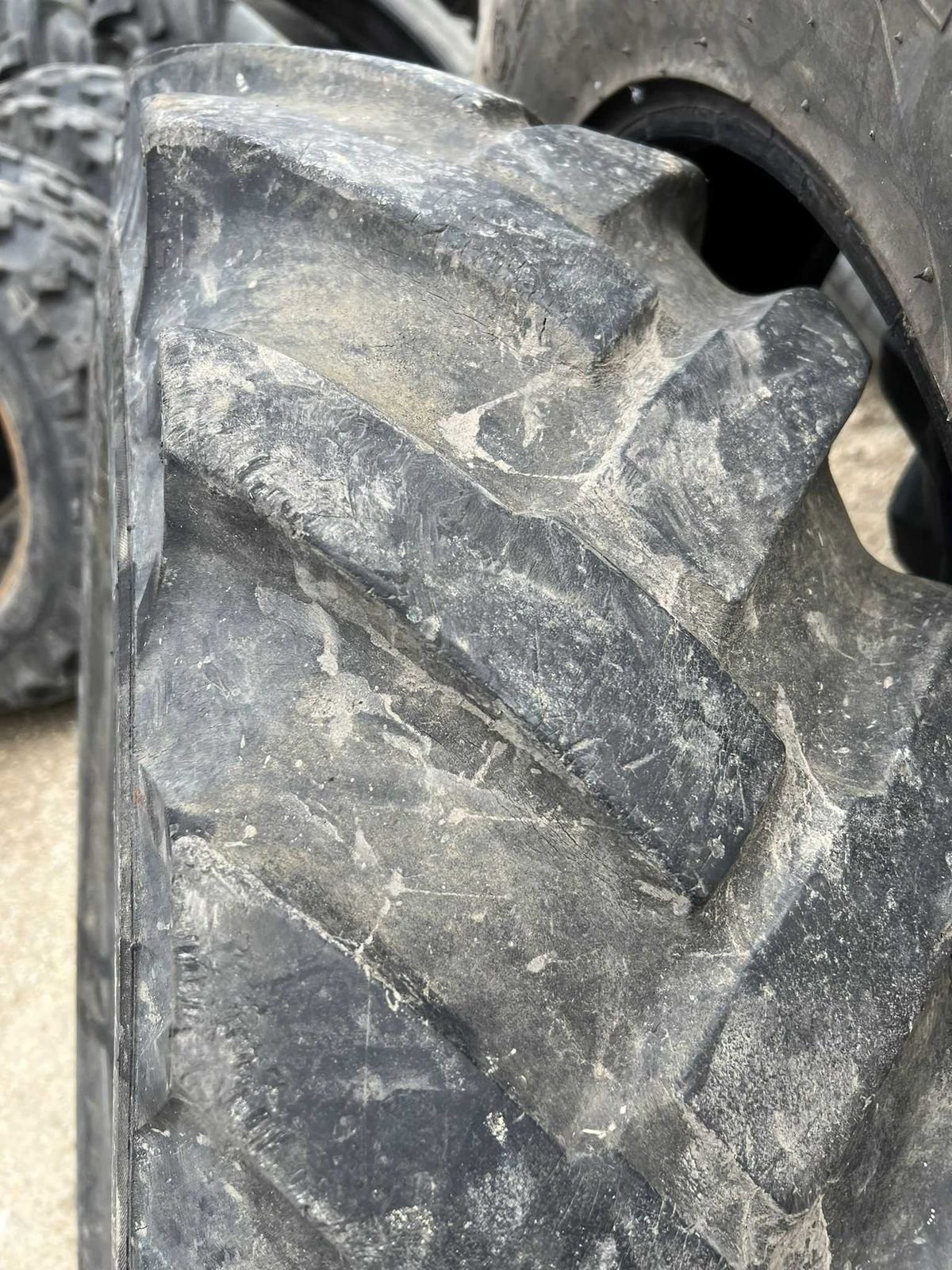 Cauciuc 12.5 R20