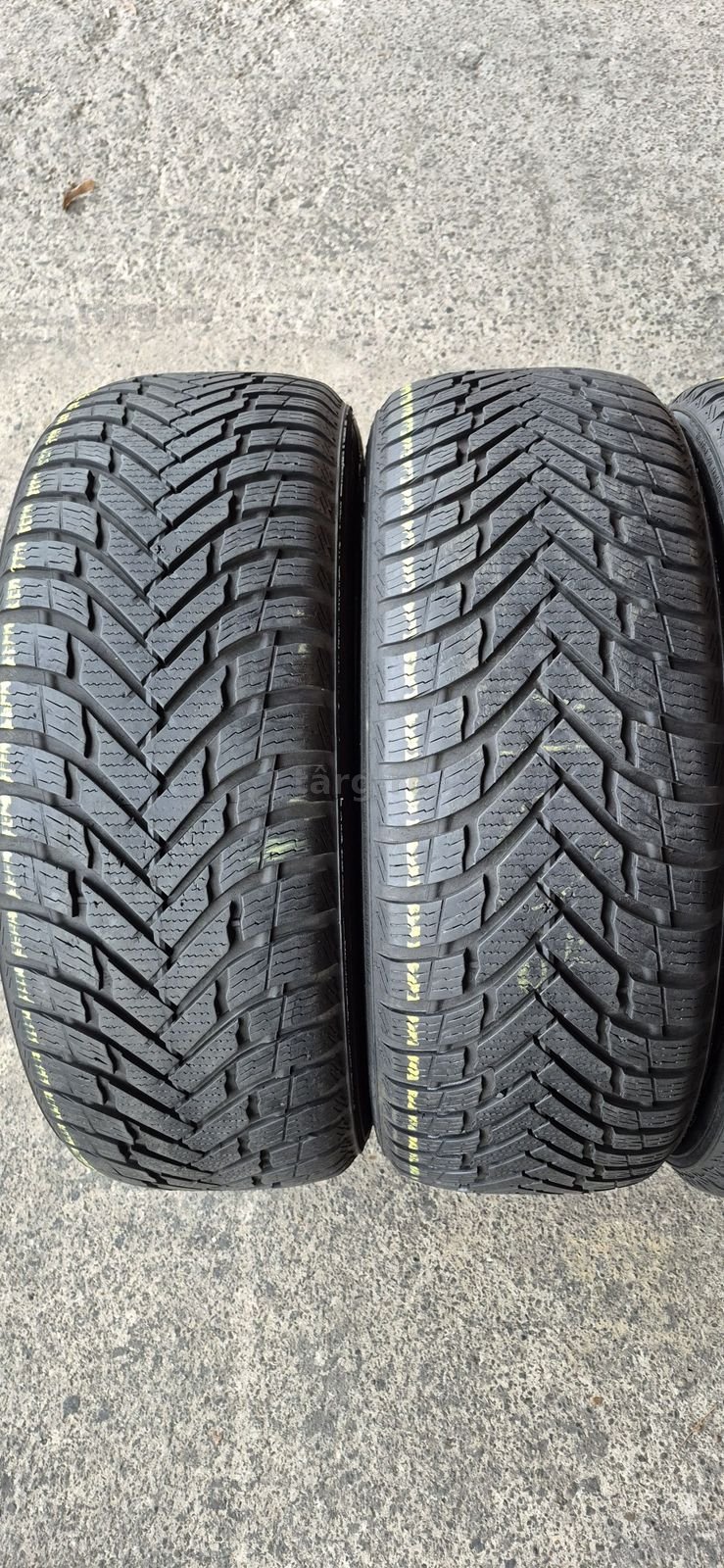 4 anvelope iarna Nokian 235/60/17,dot 2020.Pretul este pe bucata. 2