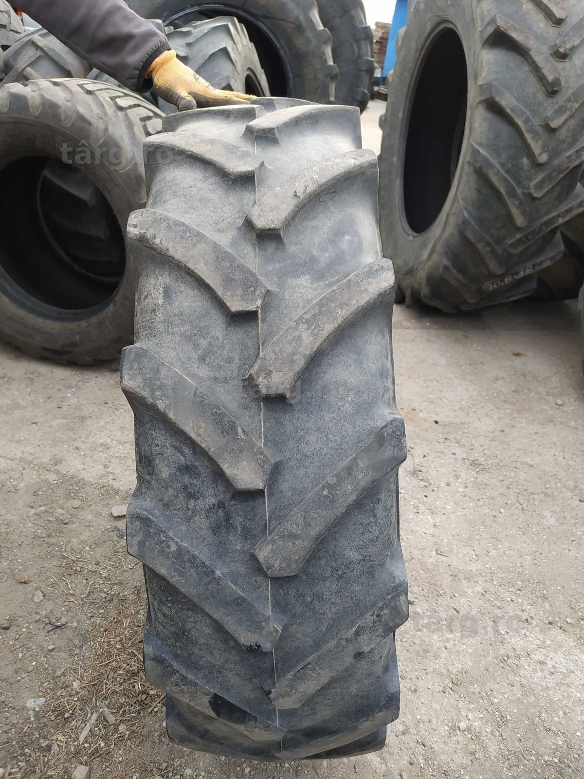 Anvelopa 12.4 R24 Cultor 4