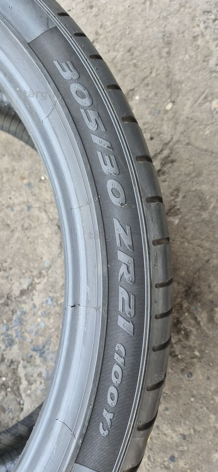 4 anvelope vara Pirelli,fata 265/35/21,spate 305/30/21.Pret/bucata. 7