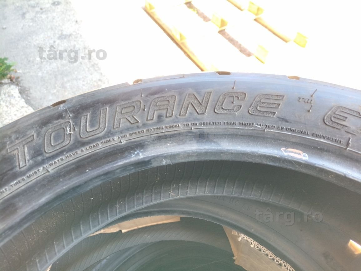 O anvelopa "trail" ca noua Metzeler 140/80 R17 3