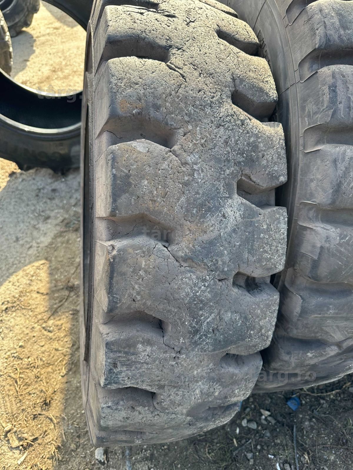 Anvelope 1200 r20 pline 4