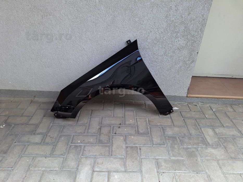 Aripa Fata Stanga Ford Focus 3 III 2011-2014 Vopsita Negru