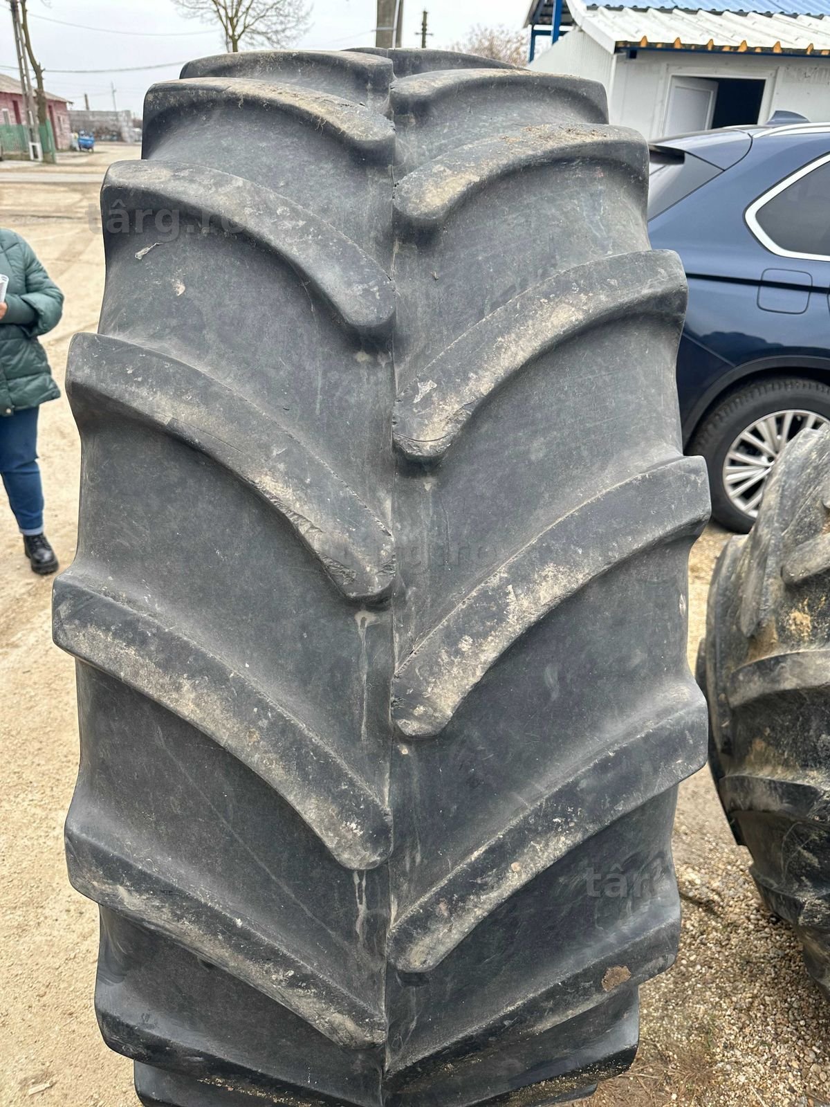 650/65 R38 Firestone 2