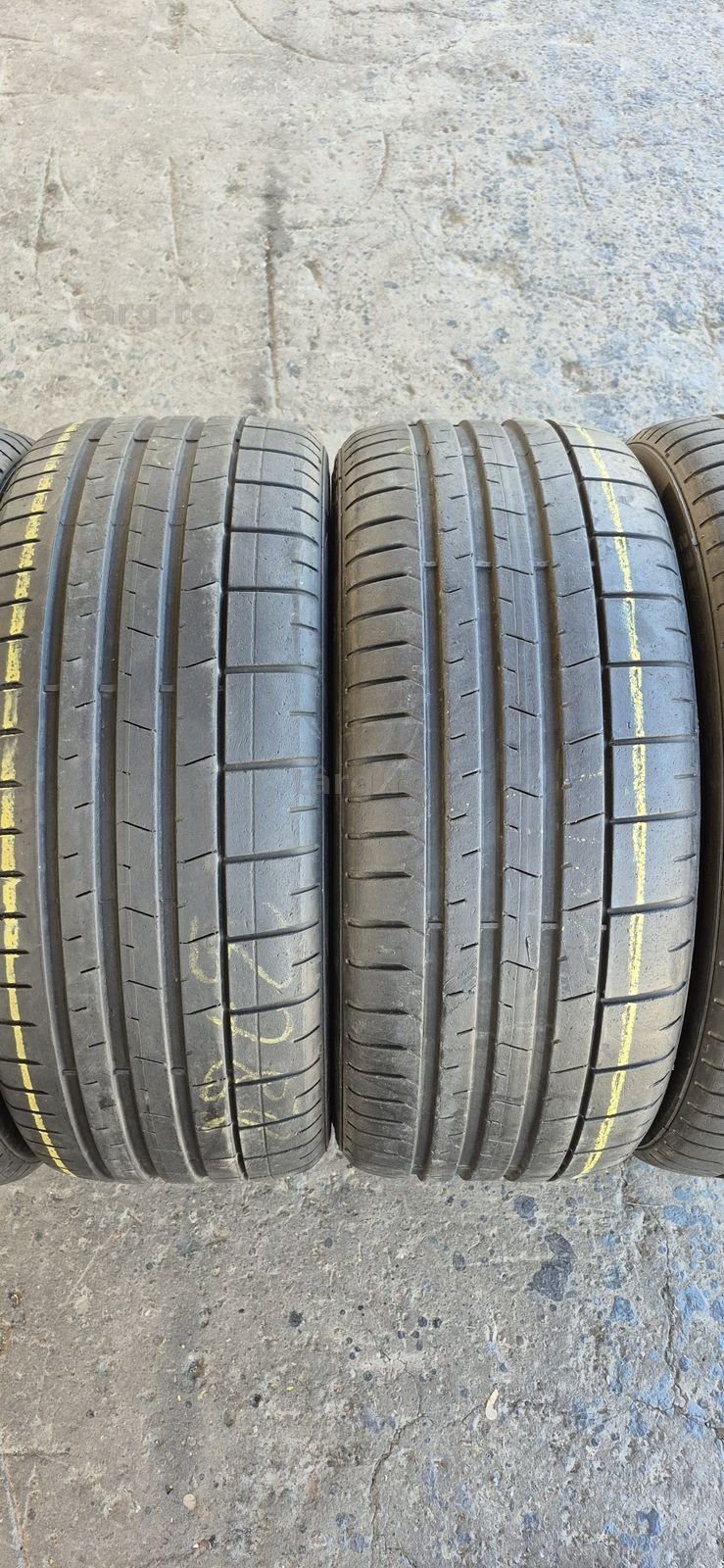 4 anvelope vara Pirelli 235/35/20.Pretul este pe bucata. 2
