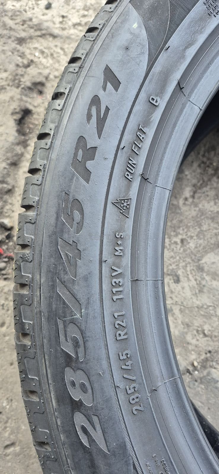4 anvelope iarna runflat Pirelli 285/45/21.Pretul este pe bucata. 6